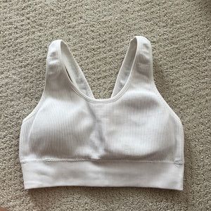 White Seamless Sports Bra